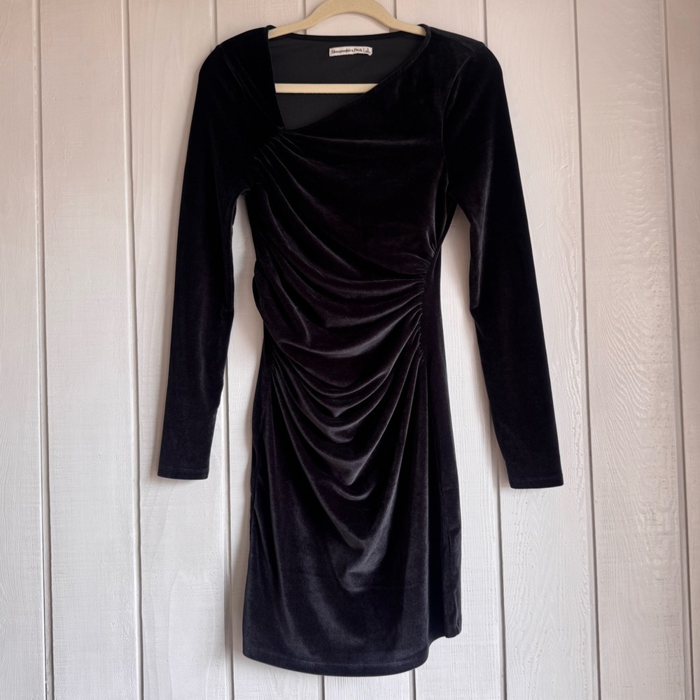 Abercrombie & Fitch Black Velvet Long Sleeve Mini Dress